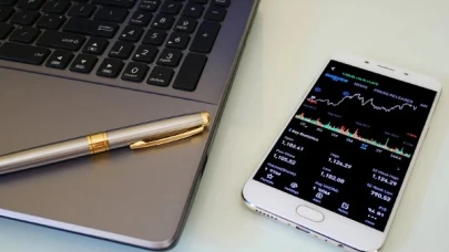 Borsa İstanbul'da BIST-100 endeksi, dalgalı bir seyirle günü 14.050 puandan kapattı