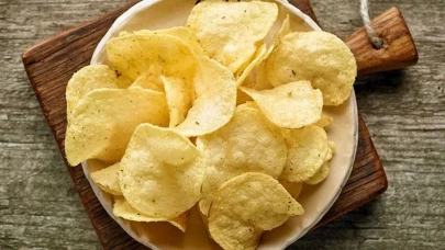 Evde Kolayca Yapabileceğiniz Mükemmel Çıtır Patates Cipsi Tarifi ve Püf Noktaları!