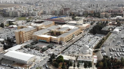 Şanlıurfa’da gerçekleştirilen tarihi operasyonla bir hastaya damarlı kemik nakli başarıyla gerçekleştirildi