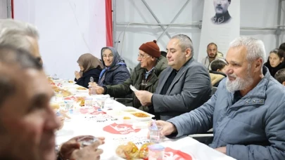Özarslan, ramazan ayında iftar çadırında halkla bir araya geldi!