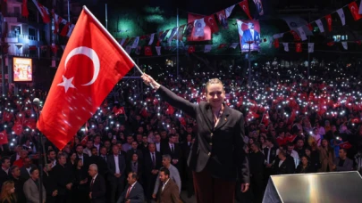Antalya, Gazi Mustafa Kemal Atatürk'ün şehre gelişinin 96. yıl dönümünü coşkuyla kutladı