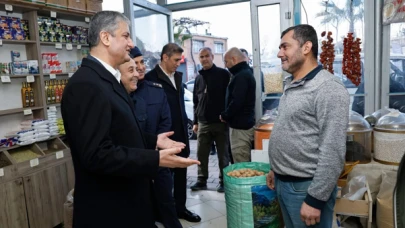 Adana Valisi Yavuz, Yüreğir'deki esnafla bir araya geldi