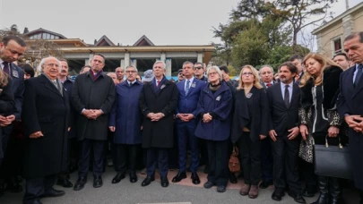 CHP Genel Başkanı Özel, Tarihçi İlber Ortaylı'nın Onuruna Gerçekleştirilen Etkinliğe iştirak Etti