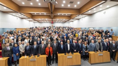Başkan Tugay, Belediye Çalışanlarıyla Bayramlaştı