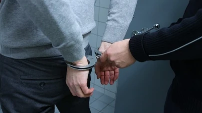 Sivas Emniyeti, kadın kılığına giren hırsızları yakaladı, tutuklandı!