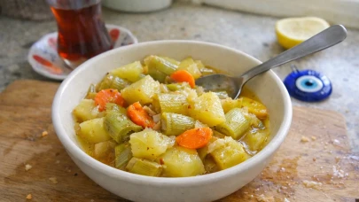 Patates ve pırasanın buluştuğu enfes lezzet: Tek tencerede hafif ve doyurucu zeytinyağlı yemek!