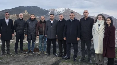 Gümüşhane'de Yepyeni Bir Görüntü Noktası: Seyir Terası Projesi Hayata Geçiyor!