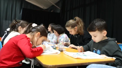 Samsun'da kurulan Bayram Sokağı, vatandaşlardan ilgi görüyor