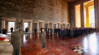 OYAK, kuruluşunun 65. yılında Anıtkabir'i ziyaret etti