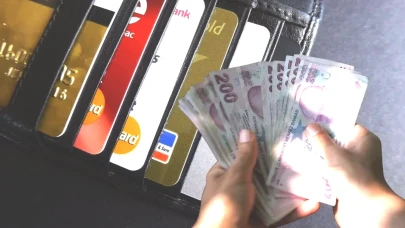 Kredi Kartı Borcundan Kaçınmanın Yolları: Yapılan En Yaygın Hatalar!