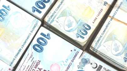 Emeklilere Müjde: 300 Bin TL Borç Kapatma Kredisinden Yararlanarak Finansal Ferahlık Geliyor!