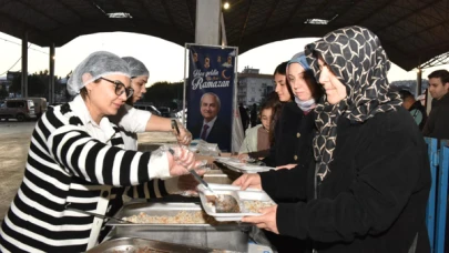 Kepez'in 4 Mahallesi Ramazan Coşkusunu Birlikte Yaşadı