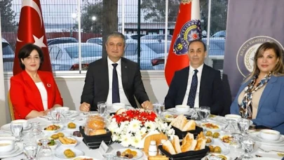 Vali Yavuz, şehit aileleri ve gazilerle bir araya gelerek iftar yemeğinde buluştu!