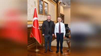 MHP Kocaeli İl Başkan Yardımcısı Özkanlı'nın Vali Aktaş'ı ziyaret etmesi gündemde!