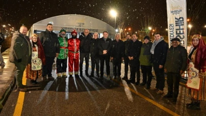 Başkan Yardımcısı Köksal, çocuklar ve mahalle sakinleriyle bir araya geldi