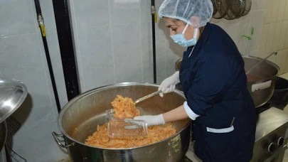 Orhangazi'de Ramazan Ayı Boyunca Muhtaç Vatandaşlara Destek Sağlandı