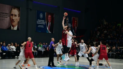 Çayırova Belediyesi, son saniye basketiyle liderliği aldı