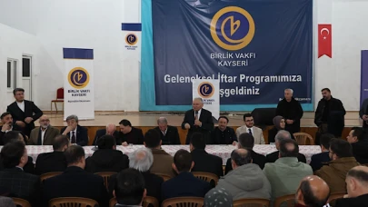 Melih Gökçek: Birlik ve beraberlikle güçlenerek Türkiye'nin yarınlarına umutla bakıyoruz