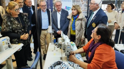 İzmirli kadınlar, Altın İğne Projesiyle yeteneğini sergiliyor