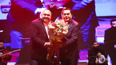 Antalya'da Türkülerle Kadınlar Sahne Aldı: Unutulmaz Bir Konser Heyecanı!