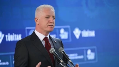 Vali Gül, Sarıyer ilçesinde yer alan Emirgan İlkokulu'nu ziyaret etti