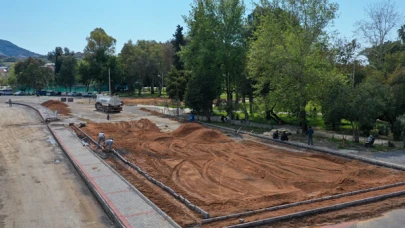 Gazipaşa Atatürk Parkı, modernizasyon projesi kapsamında restore ediliyor