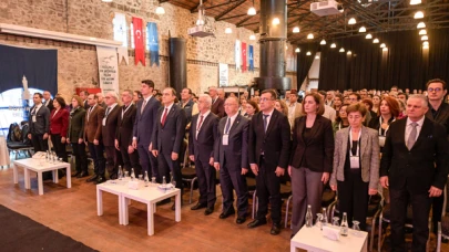 İzmir'de Sağlıklı Körfez Konferansı İlgi Odağı oldu