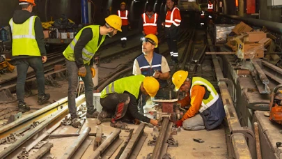 Bornova metrosunda ray değiştirme projesi başlıyorBornova Belediyesi, Bornova Metro hattında ray yenileme çalışmalarına başlıyor.