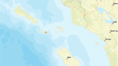 Endonezya'nın Sumatra Adası'nda meydana gelen deprem paniğe neden oldu!