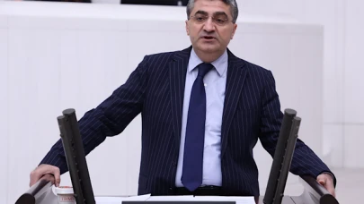 Ekmen: Türkiye, konuşanın kendini adliyede bulduğu bir ülke olmamalı