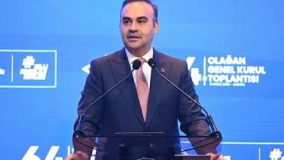 Sanayi ve Teknoloji Bakanı Kacır, ASRİAD iftar programında iş dünyasından temsilcilerle bir araya geldi
