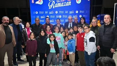 Kepez'de 5 Mahalle Bir Araya Geldi, Ortak İftar Sofrası Kuruldu