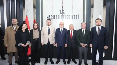 Büyükşehir Belediye Başkanı Büyükkılıç, Ramazan ayı boyunca gerçekleştirdiği ziyaretleriyle dikkat çekiyor!