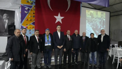 Kartal ilçesinde şehit ve gazi ailelerine özel düzenlenen iftar programında duygusal buluşma yaşandı
