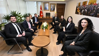 İYİ Parti Temsilcileri Farklı Siyasi Partilerle İstişarelerde Bulundu