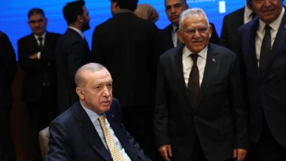 Kayseri Büyükşehir Belediye Başkanı Büyükkılıç, Cumhurbaşkanı Erdoğan ile önemli bir görüşme gerçekleştirdi