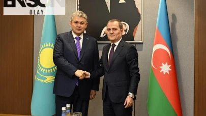 Kazakistan Dışişleri Bakanı Kosherbayev ve Azerbaycan Dışişleri Bakanı Bayramov Arasında Önemli Görüşme Gerçekleşti