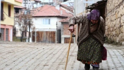 Yaşlı nüfusun artışıyla birlikte uzun süreli bakım sigortası için yeni bir model geliştiriliyor