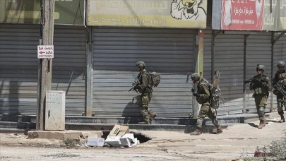 İsrail askerleri, Batı Şeria'da 2 günde 140 Filistinliyi tutukladı