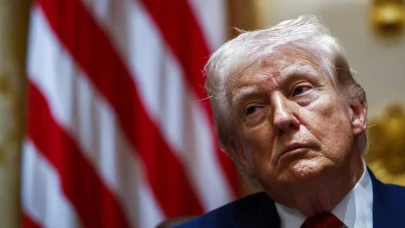 Sunucunun okuduğu not, Trump'ı sinirlendirdi! 'Siz korkunç insanlarsınız' dedi