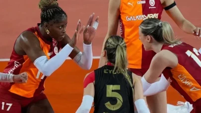 Galatasaray'dan Burhan Felek Arena'da heyecan: İtalyan rakiplerine göz diken Sarı-Kırmızılılar, CEV Şampiyonlar Ligi'nde zirveye doğru ilerliyor!