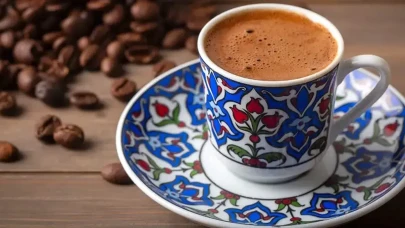 Kahve Severler İçin Önemli Uyarı: Günlük Tüketiminiz Vücudunuzda Şu Değişimlere Yol Açıyor!