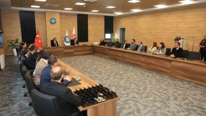 Bursa Uludağ Üniversitesi (BUÜ) ve Veri Derneği (VDK) iş birliği yaparak teori ve pratik alanlarını buluşturuyor