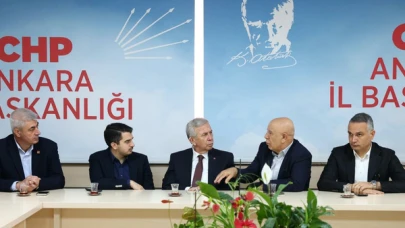 Ankara Büyükşehir Belediye Başkanı Mansur Yavaş, CHP Ankara İl Başkanlığı'nı Ziyaret Etti