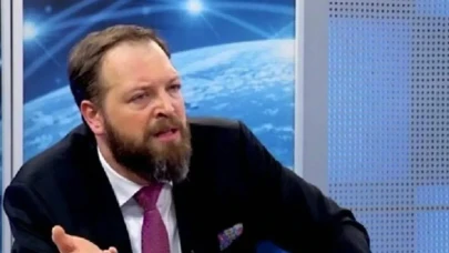 Fatih Tezcan, Atatürk'e yönelik yaptığı açıklamalarla gündeme geldi. Peki, kimdir Fatih Tezcan?