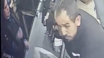 Pendik'te poşet krizi! Kasiyer ile müşteri arasındaki gerilim markette kavgaya dönüştü.