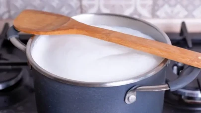 Süt Kaynatırken Taşmayı Önlemenin Püf Noktaları