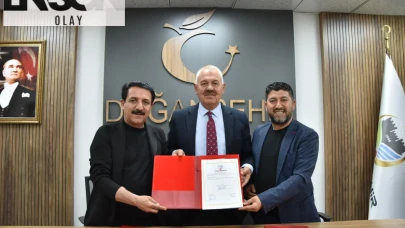 Şarkıcı Latif Doğan, Doğanşehir İlçesi'ne cömert bağışta bulundu