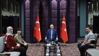 Dolmabahçe'de Gazze'nin umut dolu sesi: Cumhurbaşkanı Erdoğan, Ramazan Ebu Cezer ile buluştu