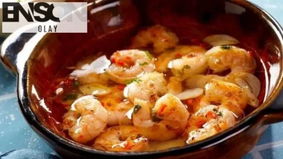 İspanyol mutfağının vazgeçilmezi: Gambas al ajillo tarifi ile lezzetin sırrı açığa çıkıyor!